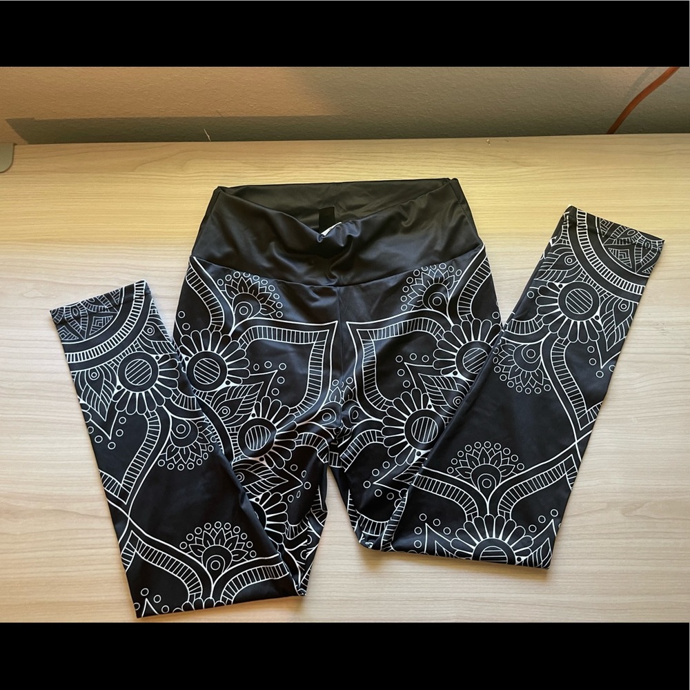 NWOT SHEIN leggings